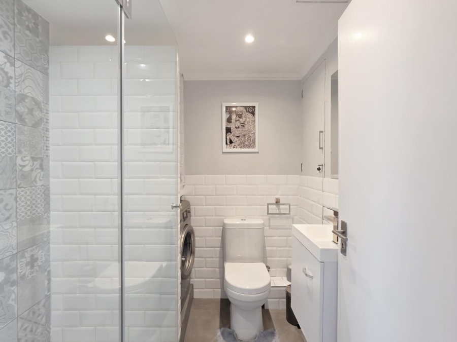 2 Bedroom Property for Sale in Woodstock Western Cape